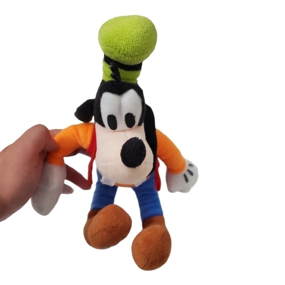 Disney Store Goofy Small Stuffed Animal Plush Toy EUC‎